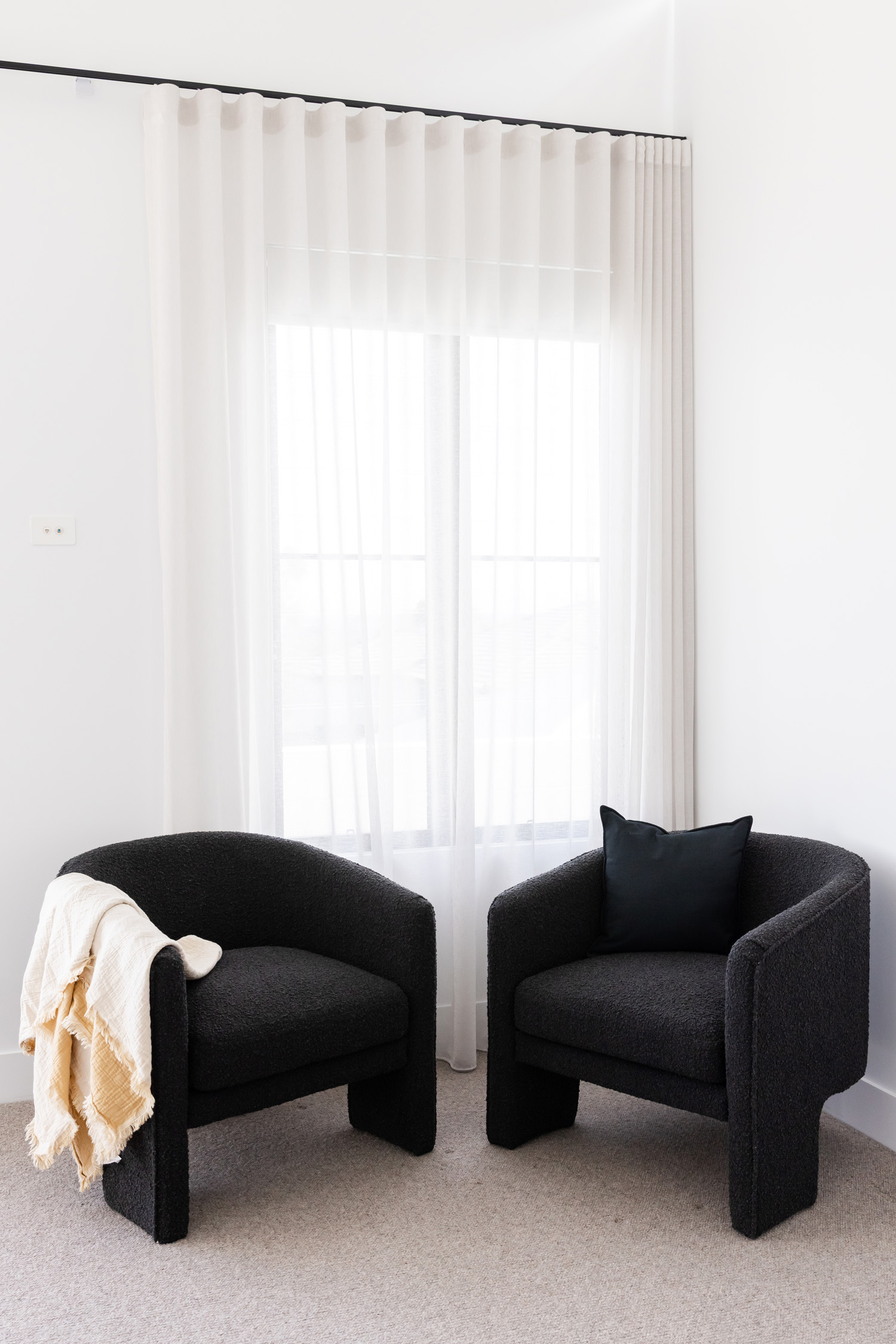 Sitting Main bedroom