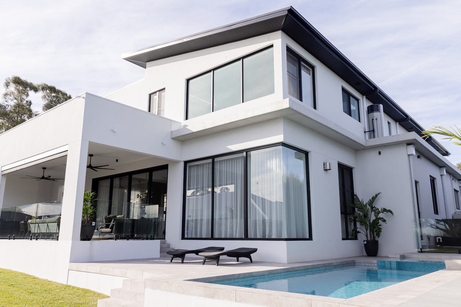 Pool Alfresco Exterior